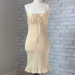 ☀️SUMMR LOVIN’☀️Lilyful Elaina smocked mini dress. Never worn.